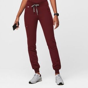 FIGS women's Burgundy Zamora™ - Jogger Scrub Pants - 2XL / Burgundy